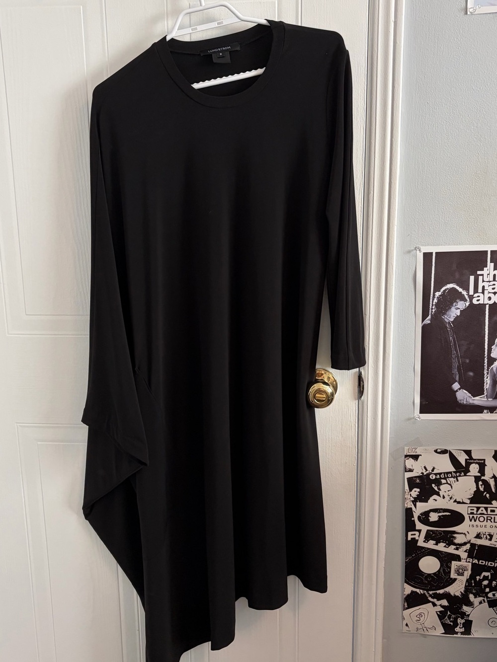 Linda Lundström Batwing Statement Sleeve Midi Dress